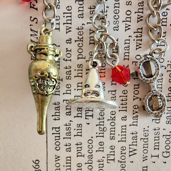 Assorted lot of 12 Harry Potter Jewelry Charms Bracelet Necklace Gold Silver - Picture 4 of 10